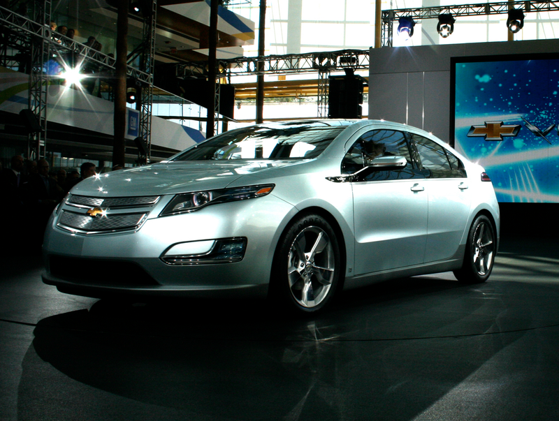 Illustration for article titled GM Requested Paramount Include Chevy Volt In Transformers Sequel "At Last Minute"